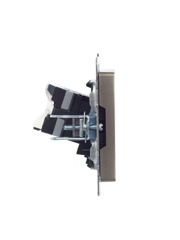 Розетка компьютерная СП RJ45 кат.5E BRITE РК10-БрШ механизм шампань IEK BR-K10-1-K37