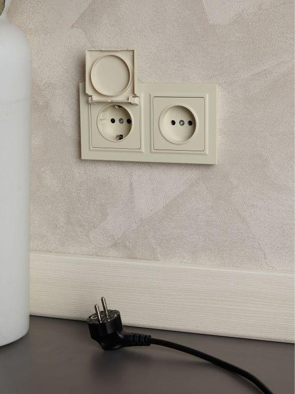 Рамка 2-м IP44 BRITE РУ-2-БрКр-44 беж. IEK BR-M22-44-K10