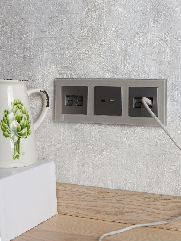 Розетка BRITE USB A+C 18Вт РЮ11-1-БрС механизм сталь IEK BR-U22-018-K46