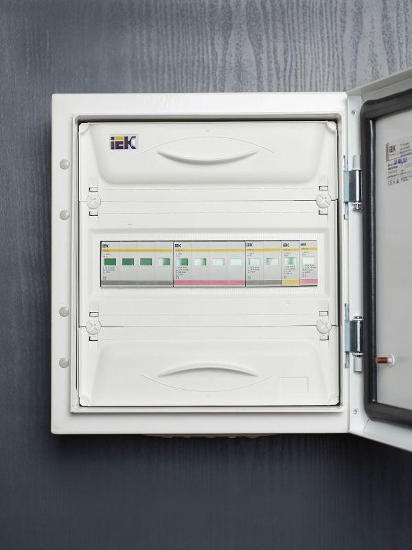 Ограничитель перенапряжения ОПС1-B 4P KARAT IEK MOP20-4-B