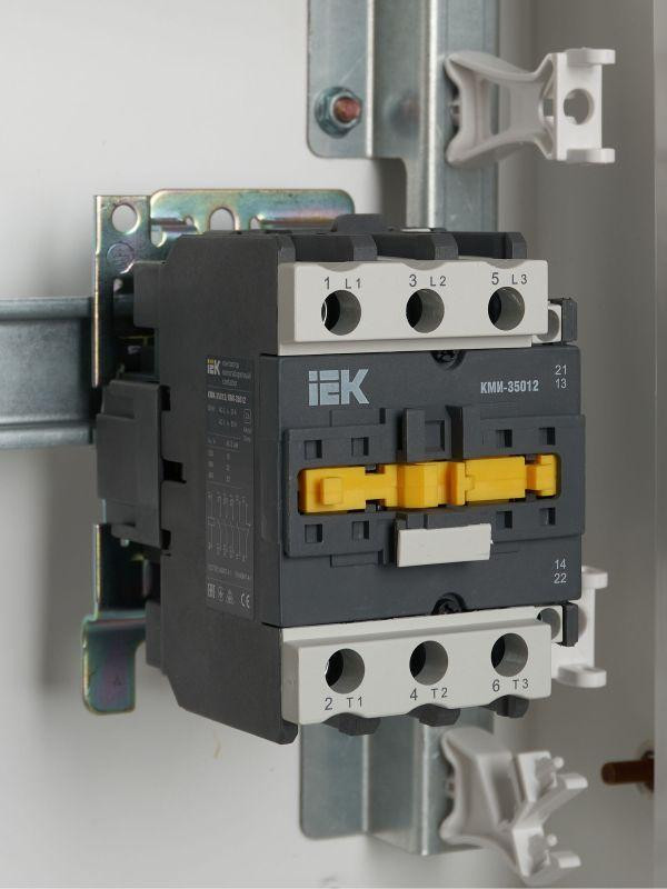Контактор КМИ-35012 50А 230В/АС3 1НО 1НЗ KARAT IEK KKM31-050-230-11